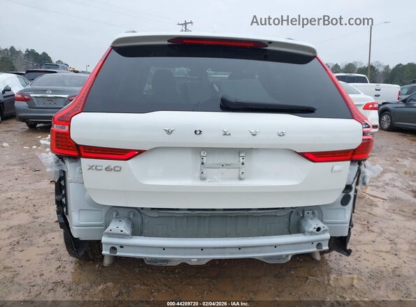 YV4H60DL0R1781810 2024 VOLVO XC60 RECHARGE PLUG-IN HYBRID White Widok z przodu