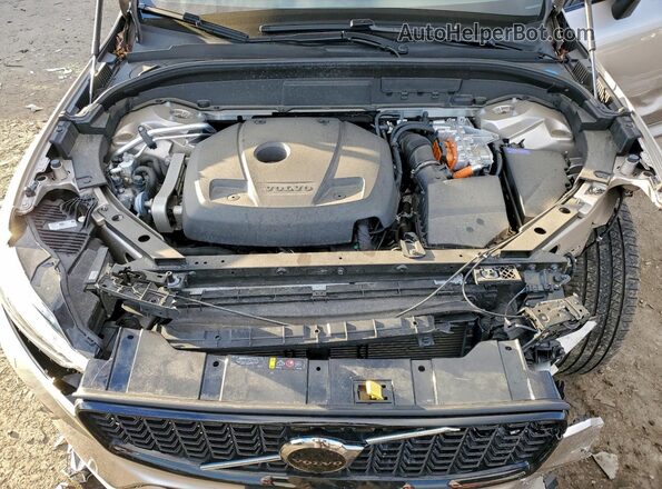 YV4H60DW3P1385460 2023 VOLVO XC60 Silver Engine compartment view