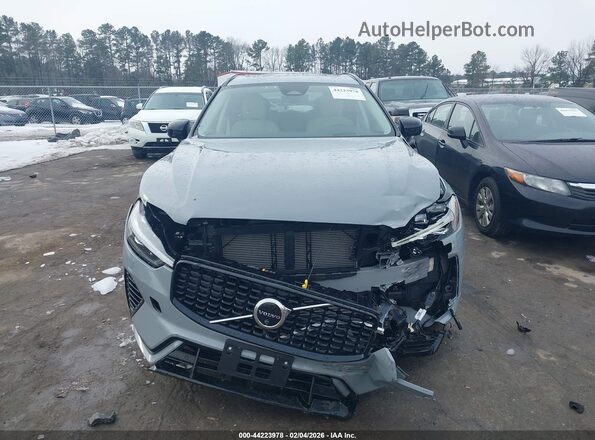 YV4H60RM7S1138667 2025 VOLVO XC60 PLUG-IN HYBRID Gray Widok zestawu wskaźników
