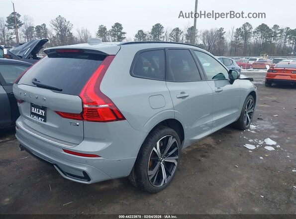 YV4H60RM7S1138667 2025 VOLVO XC60 PLUG-IN HYBRID Gray Tył prawy