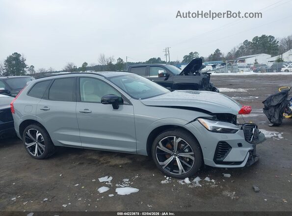 YV4H60RM7S1138667 2025 VOLVO XC60 PLUG-IN HYBRID Gray Widok wnętrza z tyłu