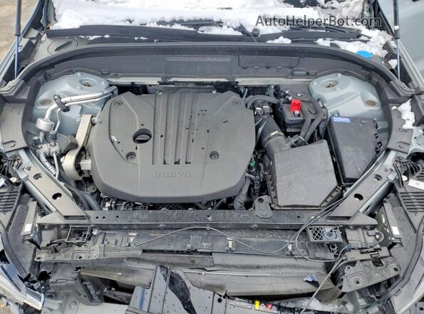 YV4L12RK8R1762393 2024 VOLVO XC60 Silver Widok komory silnika