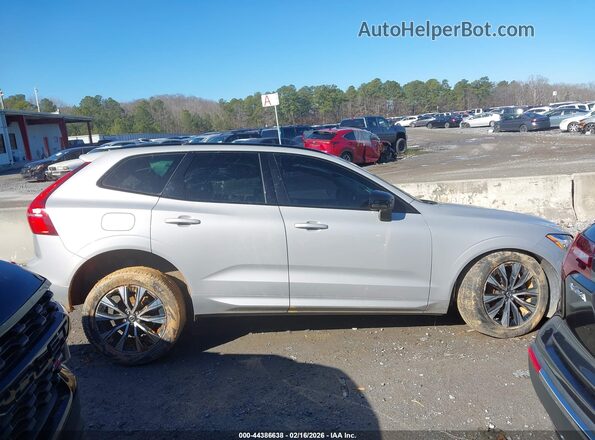 YV4L12RL1R1884893 2024 VOLVO XC60 Gray უკანა სალონის ხედი