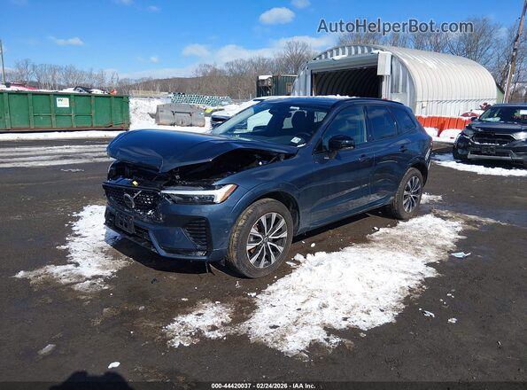 YV4L12RL5R1814913 2024 VOLVO XC60 Blue Vista tres cuartos delantera izquierda