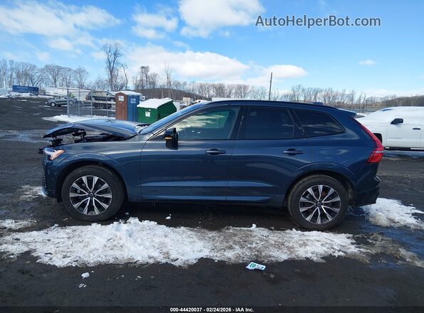 YV4L12RL5R1814913 2024 VOLVO XC60 Blue Vista interior trasera