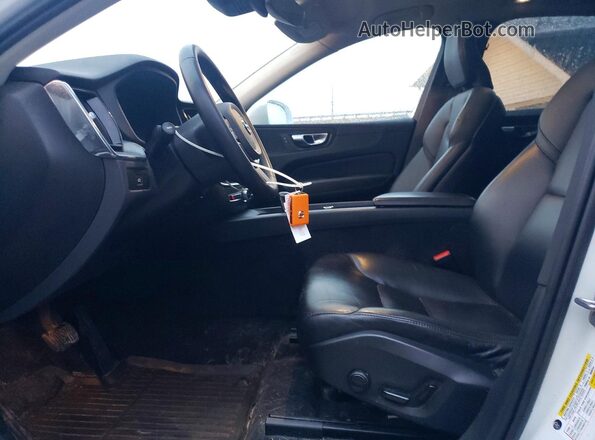 YV4L12RV0P1312941 2023 VOLVO XC60 White Front interior view