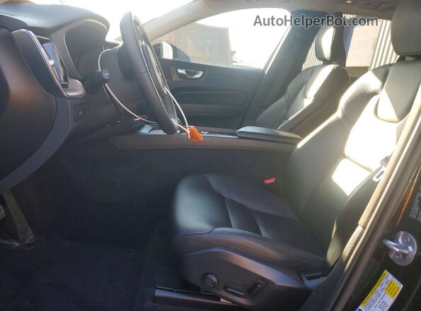 YV4L12RW7P1239298 2023 VOLVO XC60 Black Front interior view