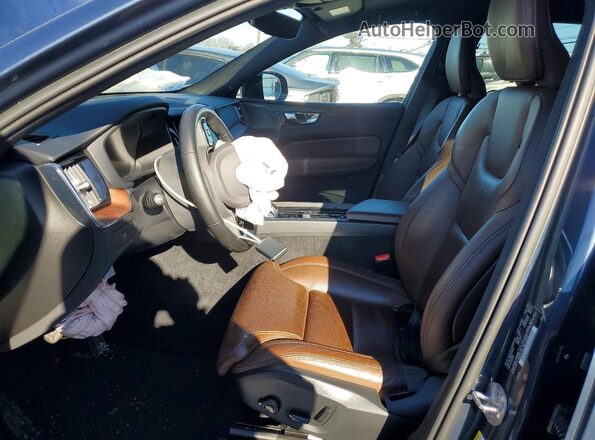 YV4L12RX7P1283441 2023 VOLVO XC60 Blue Вид салону спереду