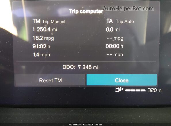 YV4L12UC5S2537901 2025 VOLVO XC40 Gray 