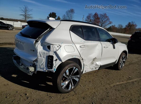 YV4L12UC7S2491410 2025 VOLVO XC40 White Tył prawy