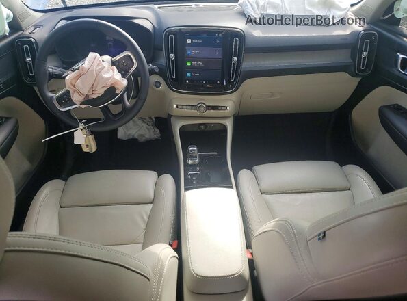YV4L12UE0R2270842 2024 VOLVO XC40 Синий Вид панели приборов