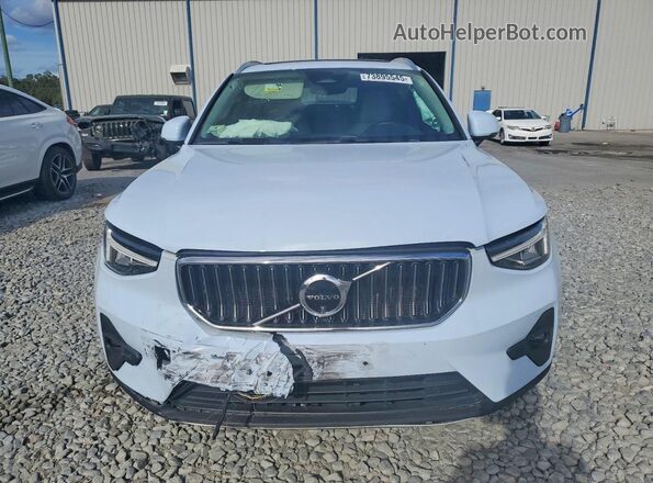 YV4L12UE0R2270842 2024 VOLVO XC40 Синий Вид спереди