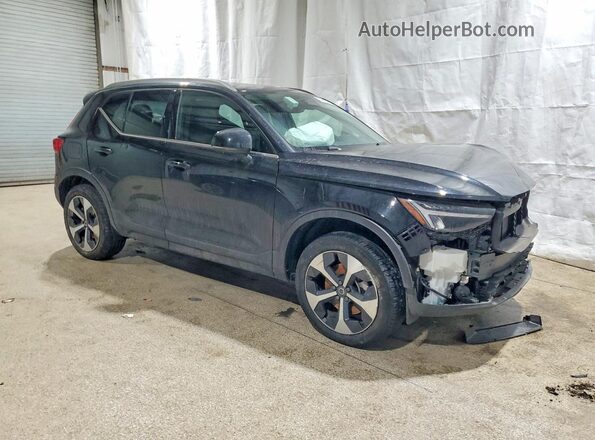 YV4L12UJ2S2607465 2025 VOLVO XC40 Black Передня права чверть