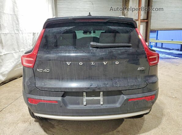 YV4L12UJ2S2607465 2025 VOLVO XC40 Black Вид ззаду