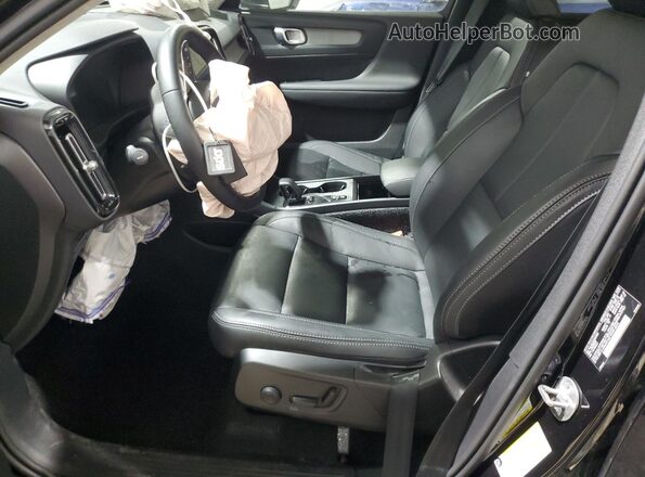 YV4L12UJ2S2607465 2025 VOLVO XC40 Black 