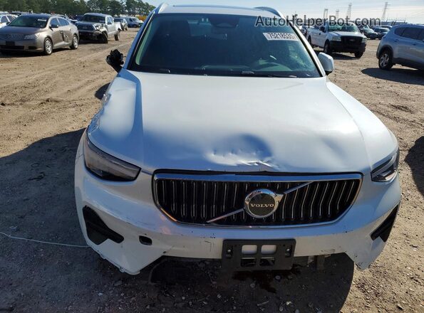 YV4L12UJ5S2576650 2025 VOLVO XC40 Белый Вид спереди