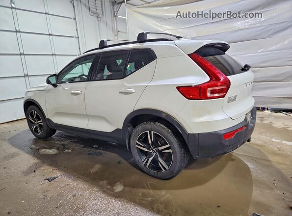 YV4L12UK2R2238464 2024 VOLVO XC40 White 