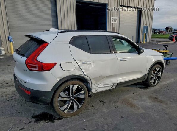 YV4L12UL2R2285647 2024 VOLVO XC40 White Tył prawy