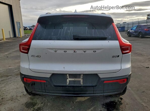 YV4L12UL2R2285647 2024 VOLVO XC40 White Widok z tyłu