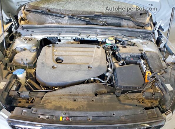 YV4L12UL7R2295655 2024 VOLVO XC40 Gray Vista del compartimento del motor