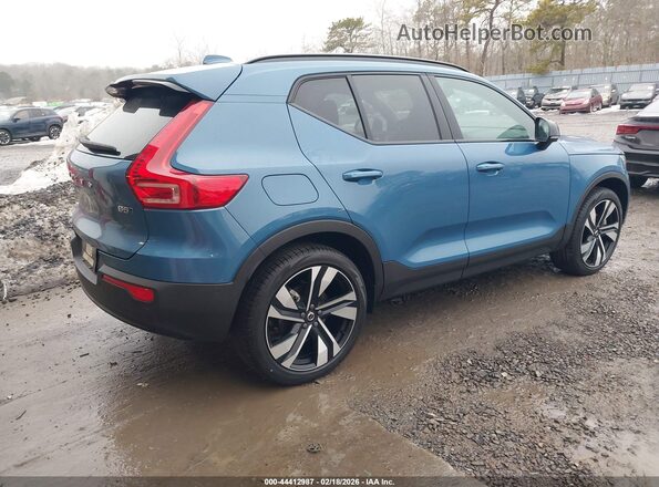 YV4L12UM1R2357723 2024 VOLVO XC40 Blue Trasero derecho