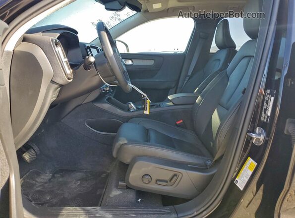 YV4L12UM4R2374175 2024 VOLVO XC40 Black 