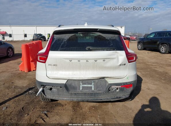 YV4L12UM4S2517311 2025 VOLVO XC40 White 