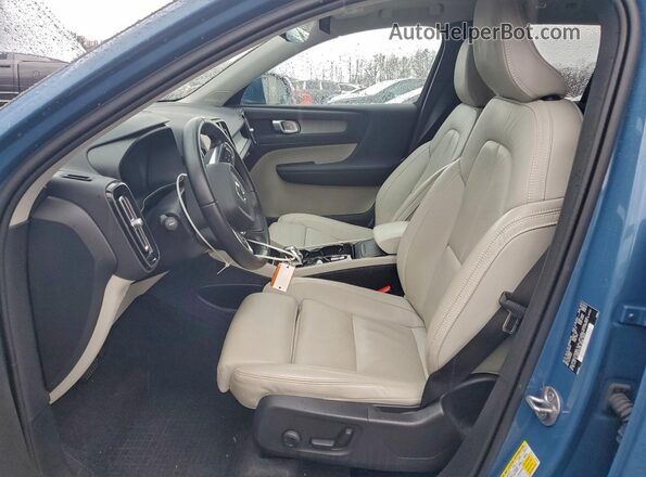 YV4L12UN3P2100133 2023 VOLVO XC40 Blue Widok wnętrza z przodu