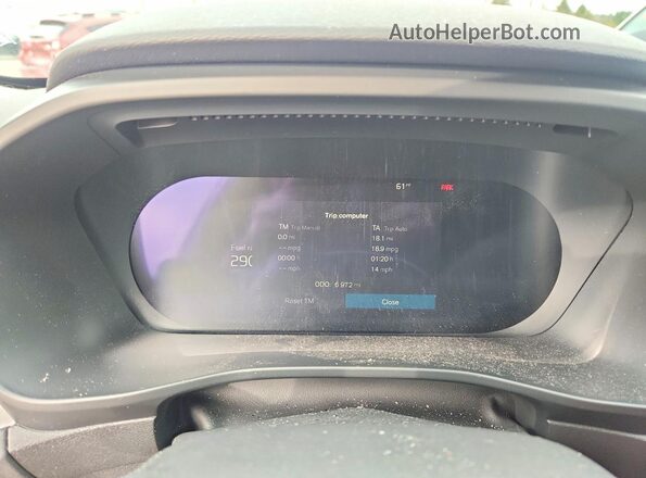 YV4L12UW5P2099379 2023 VOLVO XC40 Silver Widok zestawu wskaźników