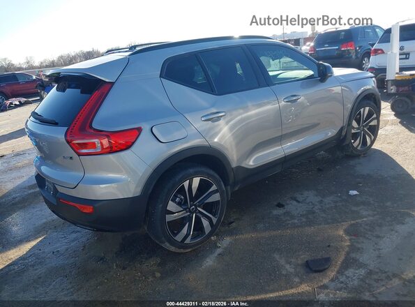YV4L12UX0P2075032 2023 VOLVO XC40 Silver Tył prawy