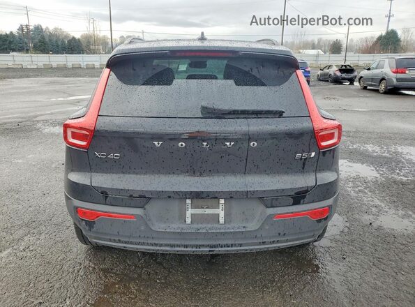 YV4L12UX0P2099055 2023 VOLVO XC40 Black Rear view