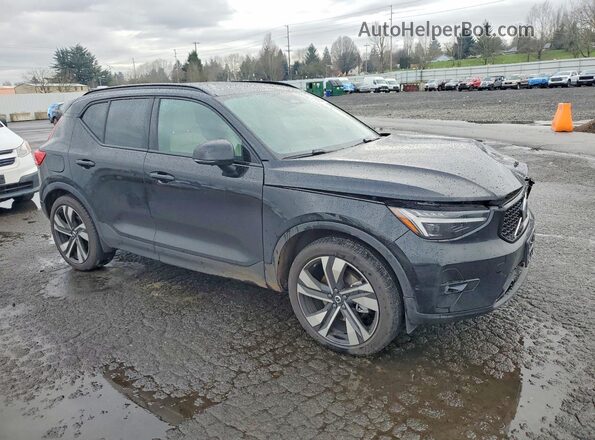 YV4L12UX0P2099055 2023 VOLVO XC40 Black Front right