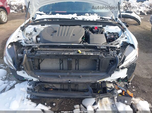 YV4L12WK2S2149836 2025 VOLVO V60 CROSS COUNTRY White 