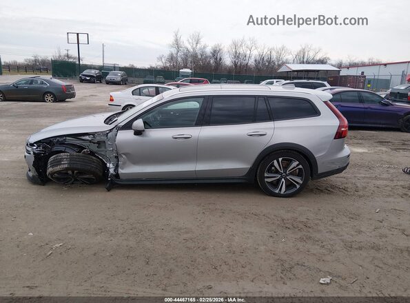 YV4L12WK6S2149595 2025 VOLVO V60 CROSS COUNTRY Silver 