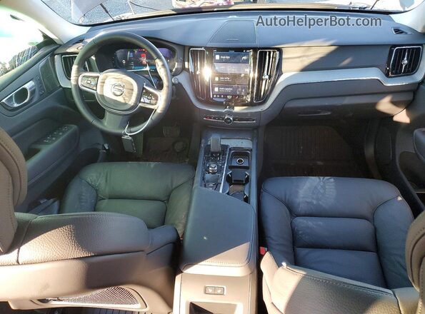YV4M12RC1S1213962 2025 VOLVO XC60 Black Առջևի վահանակի տեսք