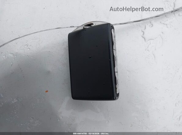 YV4M12RC7T1367027 2026 VOLVO XC60 Green Առջևի վահանակի տեսք
