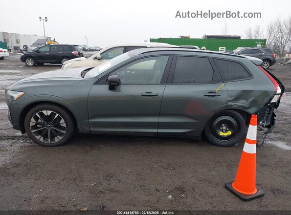 YV4M12RC7T1367027 2026 VOLVO XC60 Green Սալոնի 360 աստիճան տեսք