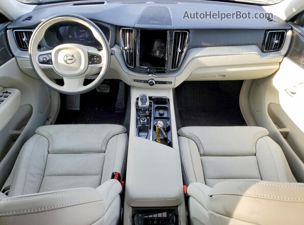 YV4M12RM5S1222284 2025 VOLVO XC60 White Առջևի վահանակի տեսք