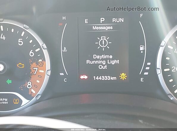 ZACCJBAB9JPH07616 2018 JEEP RENEGADE White Հետևի նստատեղերի տեսք