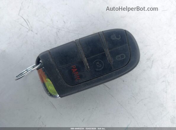 ZACNJABB3LPL05625 2020 JEEP RENEGADE Серебряный Вид панели приборов