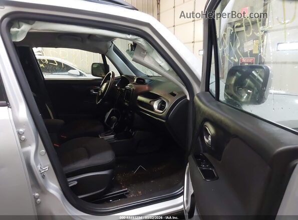 ZACNJABB3LPL05625 2020 JEEP RENEGADE Серебряный Вид салона спереди