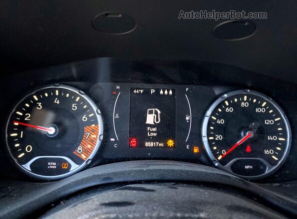 ZACNJBAB1KPK56186 2019 JEEP RENEGADE Silver 