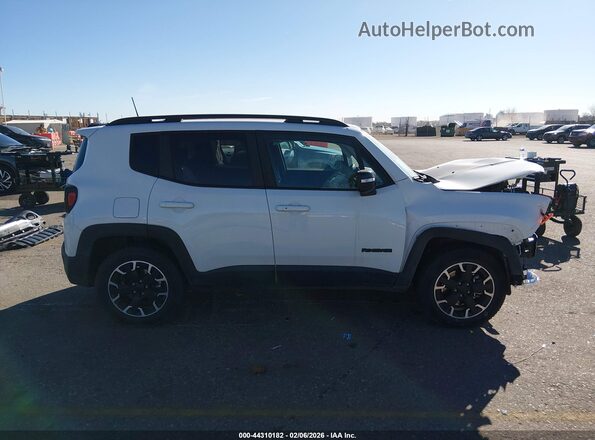 ZACNJDB11PPP30386 2023 JEEP RENEGADE White Вид задньої частини салону