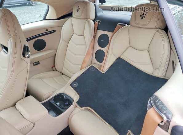 ZAM45VMA9J0273437 2018 MASERATI GRANTURISM White Rear seats view