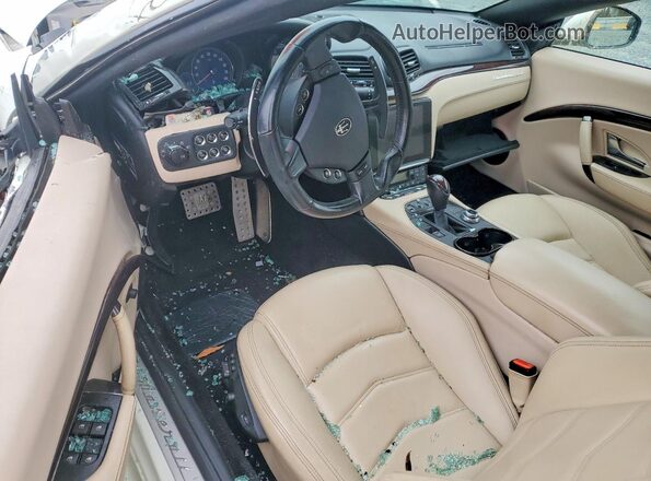 ZAM45VMA9J0273437 2018 MASERATI GRANTURISM White Dashboard view