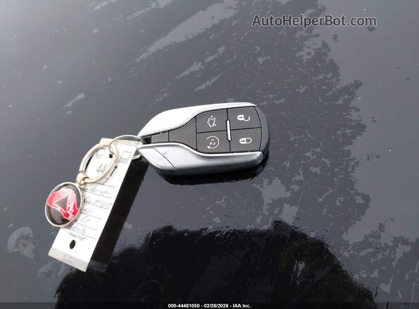 ZAM56RRA0H1204366 2017 MASERATI QUATTROPOR Black Dashboard view