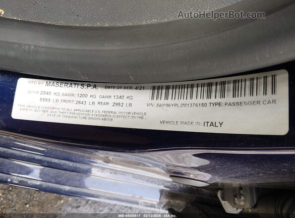ZAM56YPL2M1376150 2021 MASERATI QUATTROPOR Blue Widok komory silnika