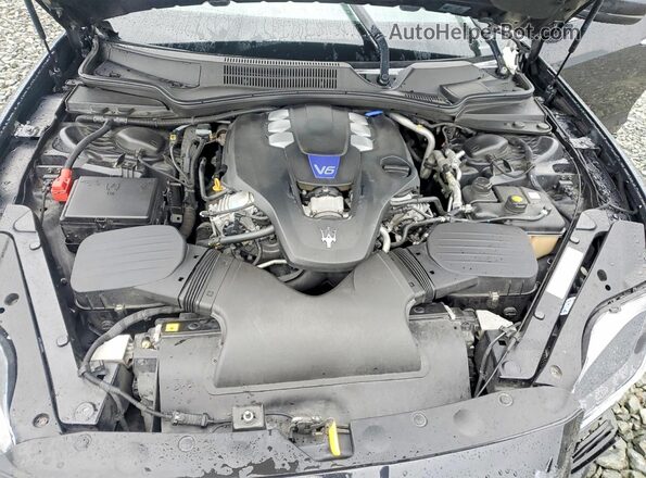 ZAM56YPL3J1291801 2018 MASERATI QUATTROPOR Charcoal Widok wnętrza z tyłu