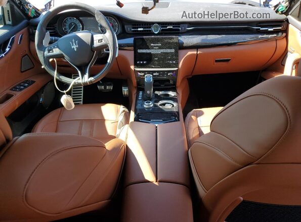ZAM56YRM4PX423525 2023 MASERATI QUATTROPOR Blue Vista del salpicadero