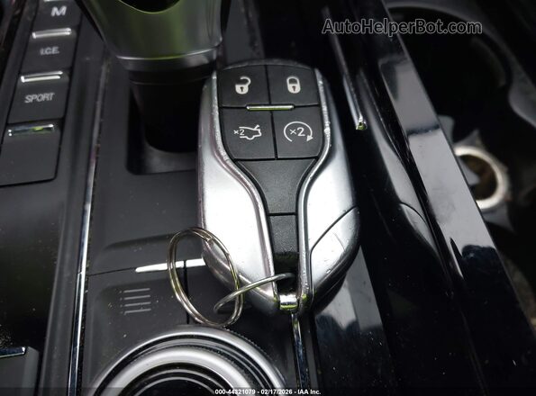 ZAM57RTL1H1227470 2017 MASERATI GHIBLI White Dashboard view